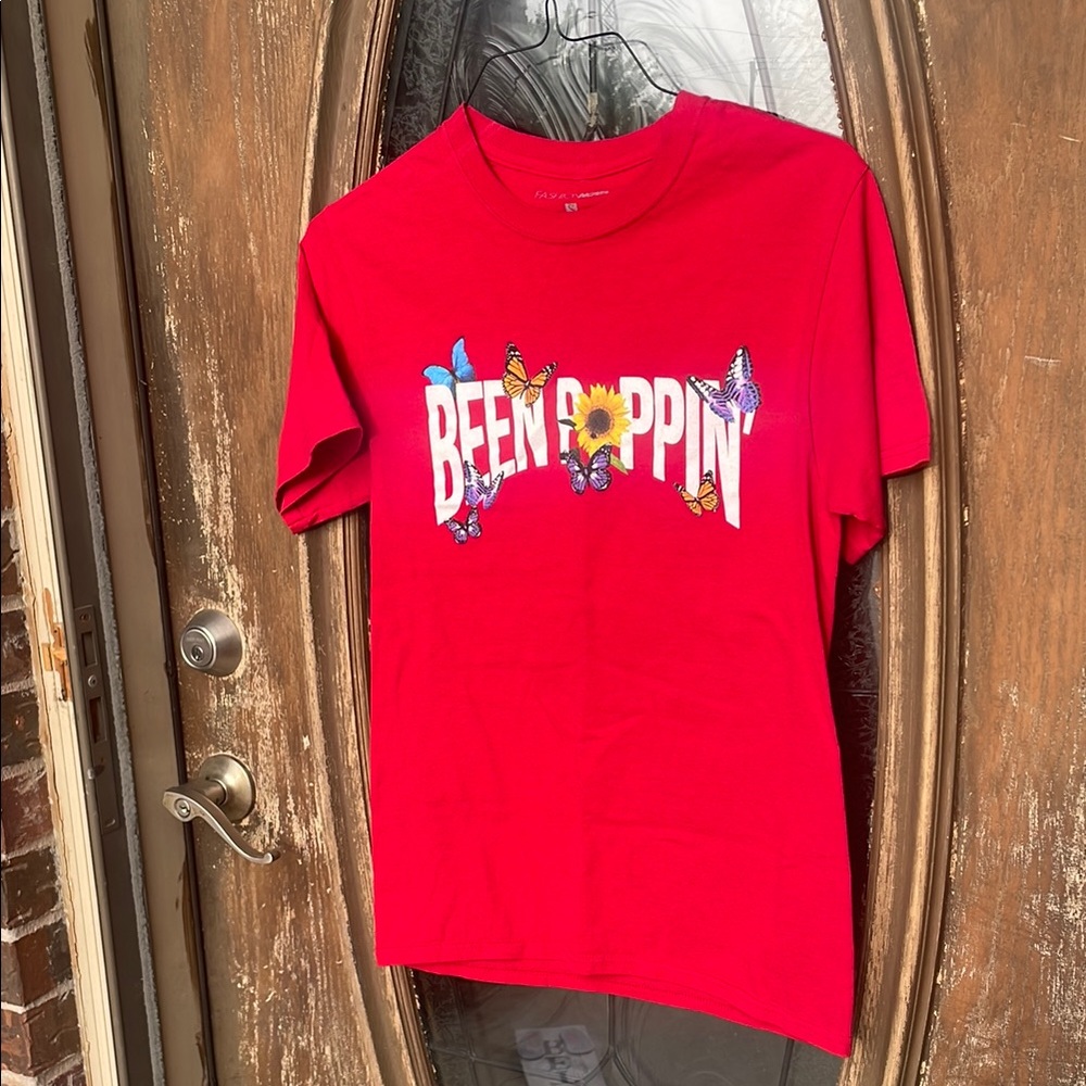 Fashion Nova Graphic Tee! small